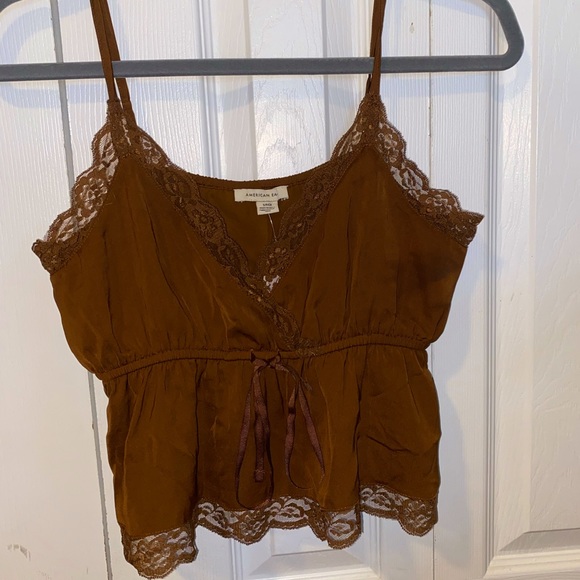Small brown top, never worn and still has tag! - Picture 3 of 4